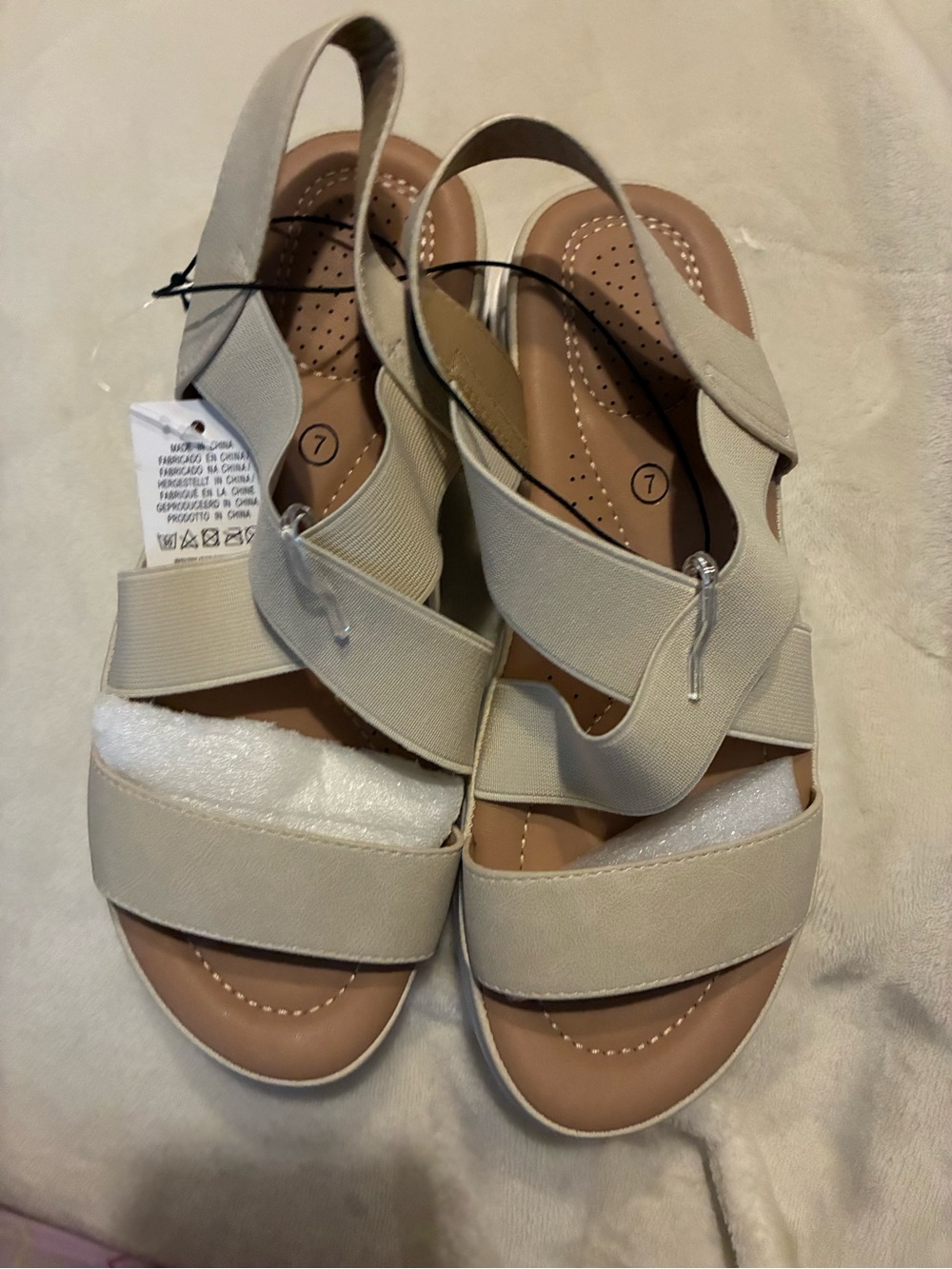 Pennysue women’s air cushion platforms beige sandals size 7